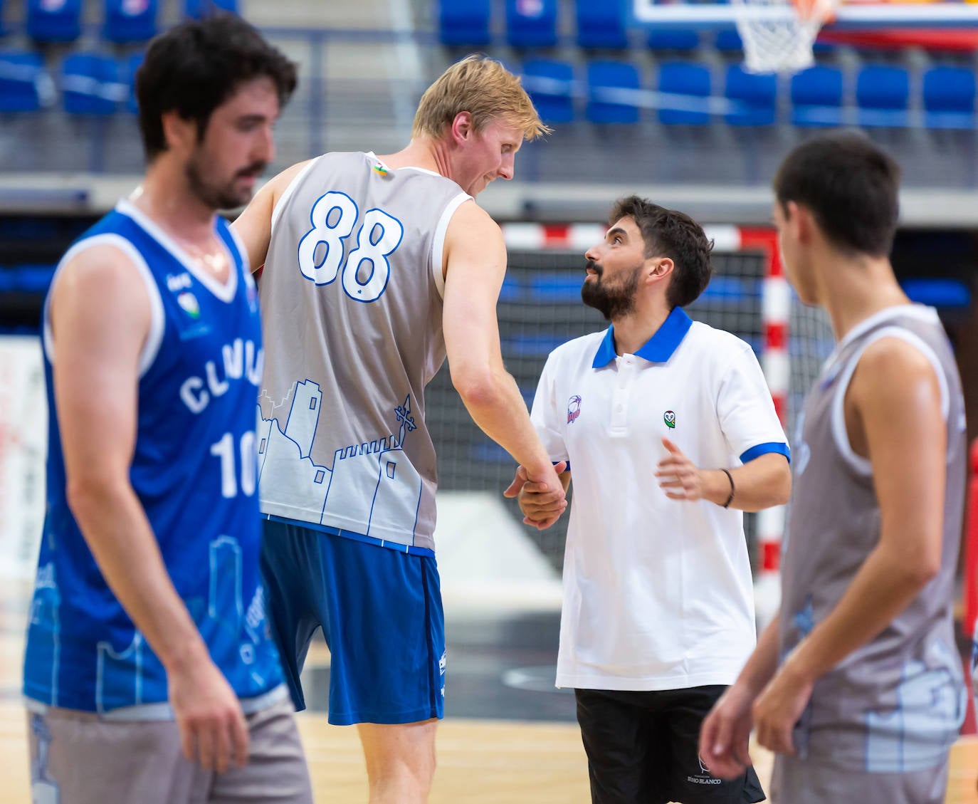 Fotos: El Clavijo empieza a preparar la temporada, su primer entrenamiento