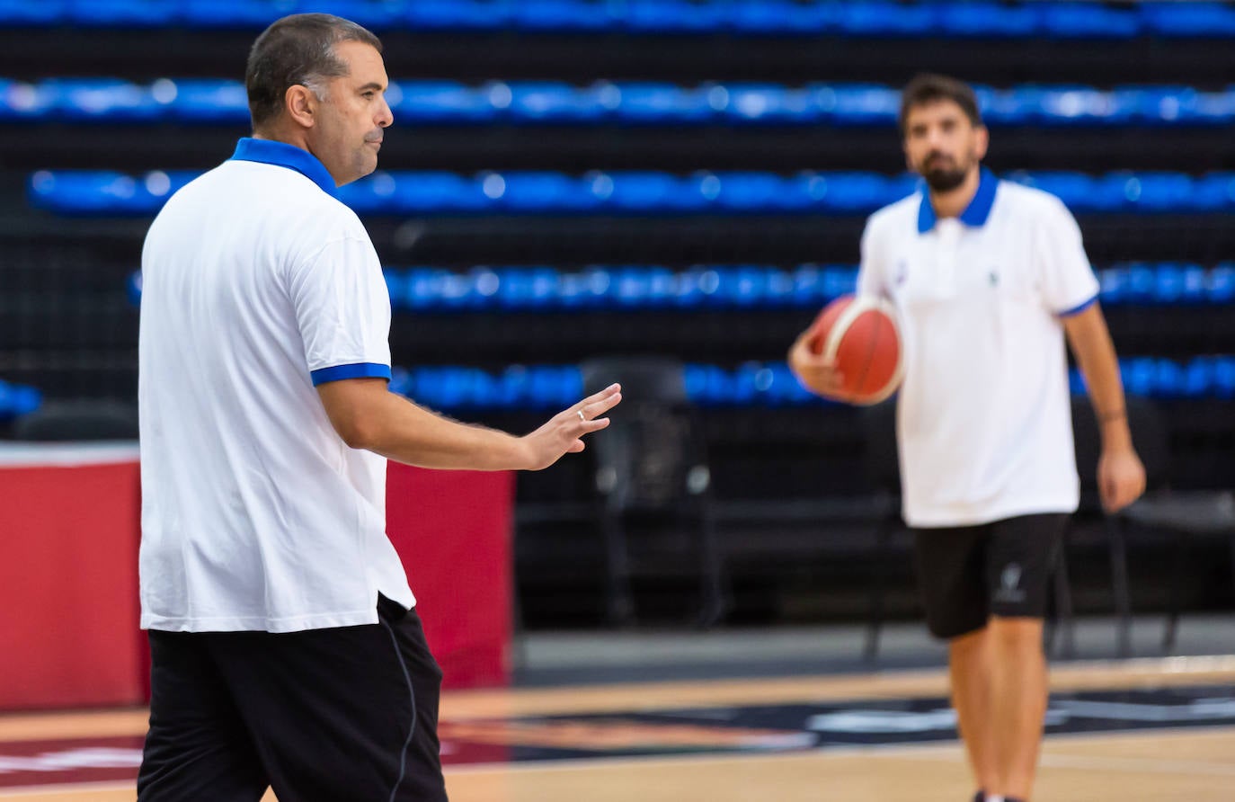 Fotos: El Clavijo empieza a preparar la temporada, su primer entrenamiento