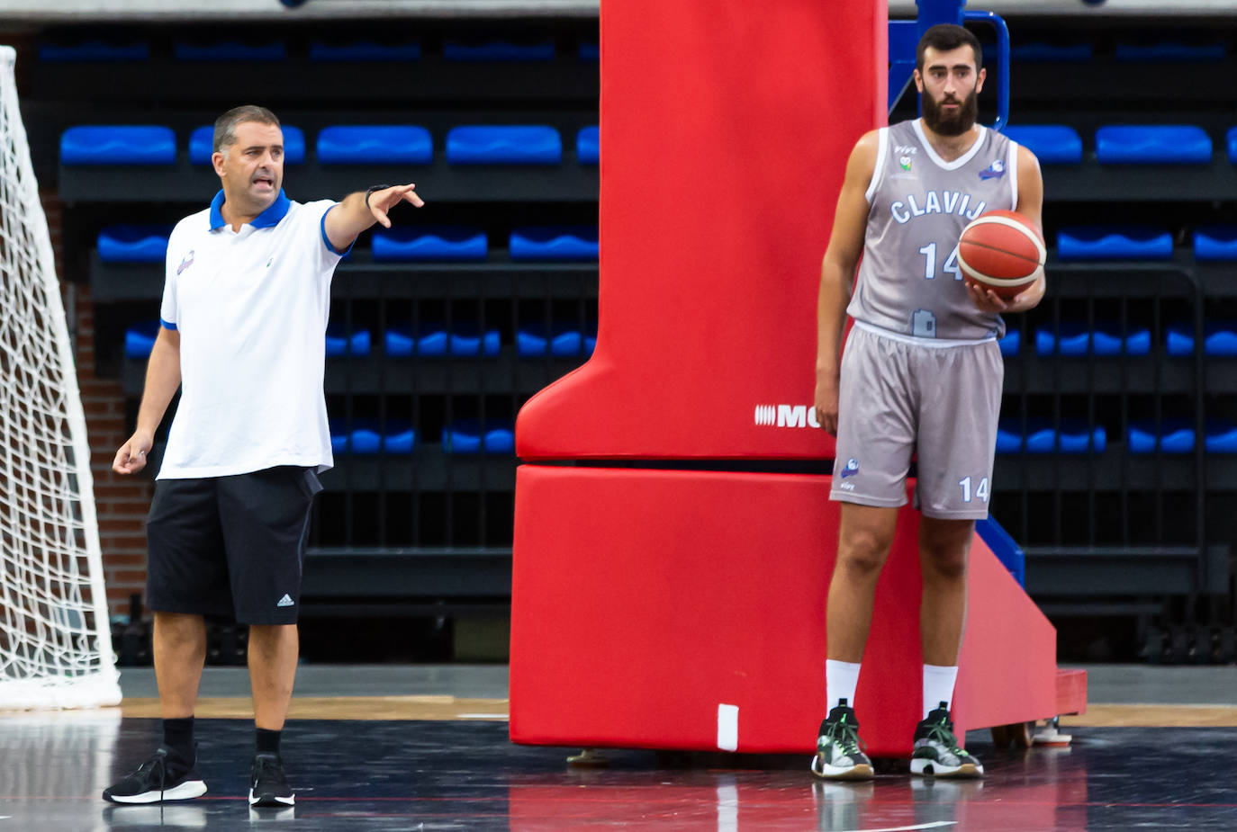 Fotos: El Clavijo empieza a preparar la temporada, su primer entrenamiento