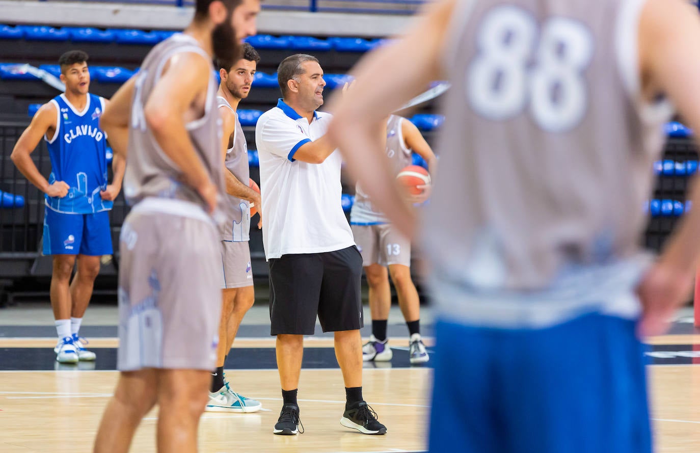 Fotos: El Clavijo empieza a preparar la temporada, su primer entrenamiento