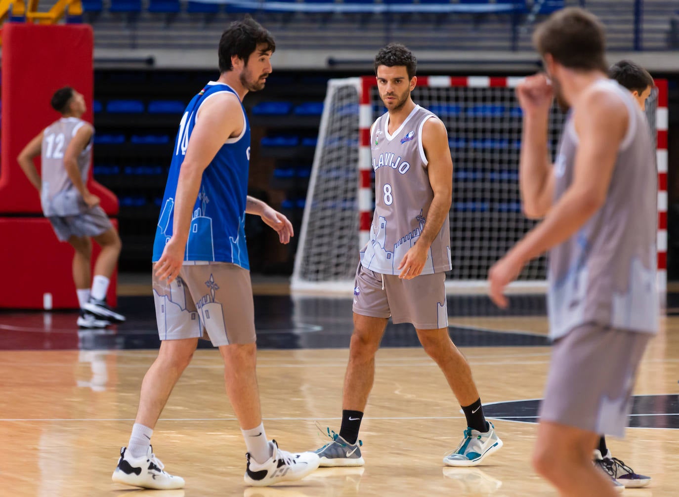 Fotos: El Clavijo empieza a preparar la temporada, su primer entrenamiento