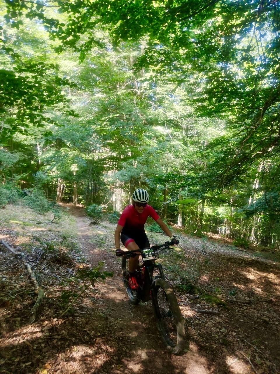 265 ciclistas en una marcha inédita que recorrió 75 kilómetros por los bellos parajes boscosos del Alto Iregua. 