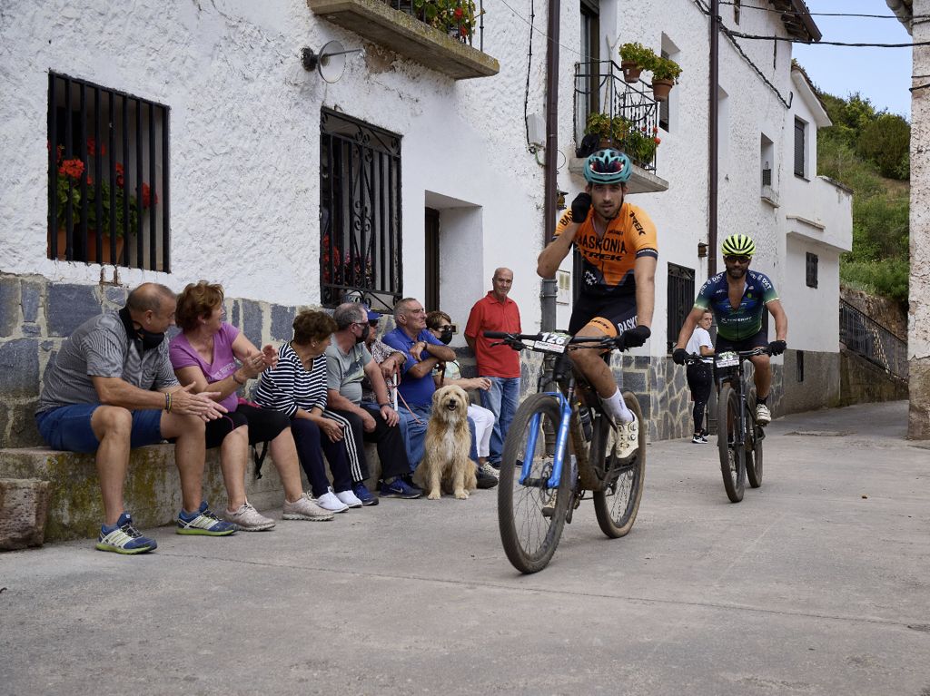 265 ciclistas en una marcha inédita que recorrió 75 kilómetros por los bellos parajes boscosos del Alto Iregua. 