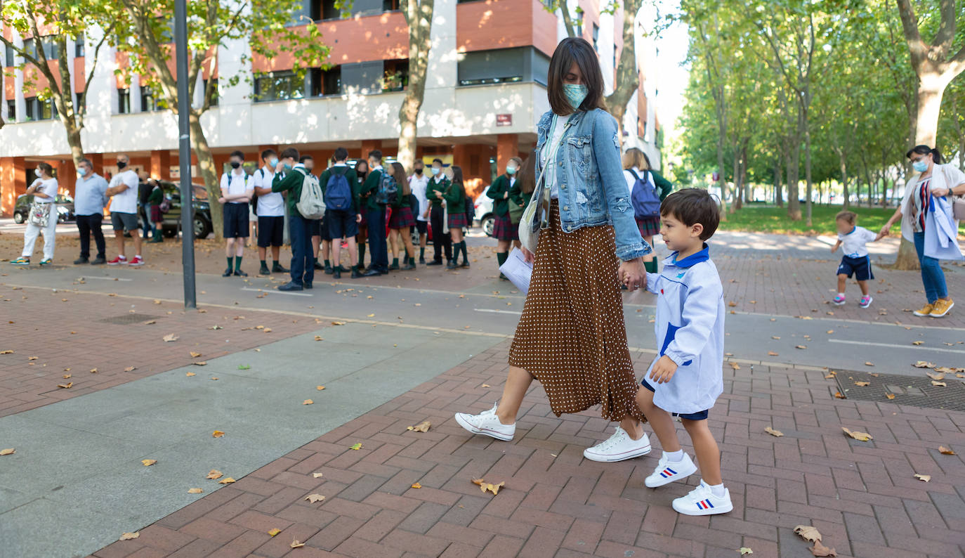 Fotos: Nervios e ilusión en la vuelta al cole en Logroño