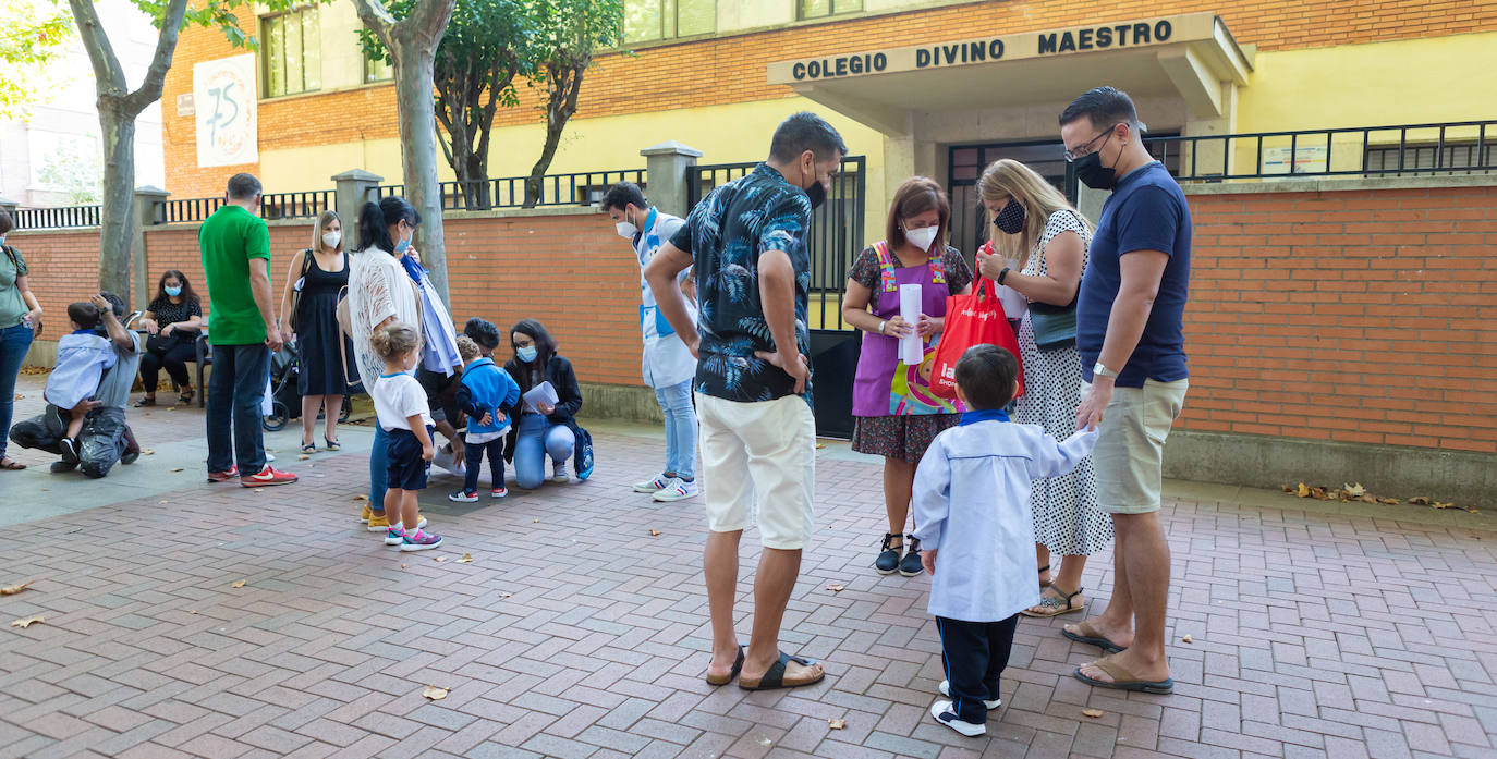 Fotos: Nervios e ilusión en la vuelta al cole en Logroño