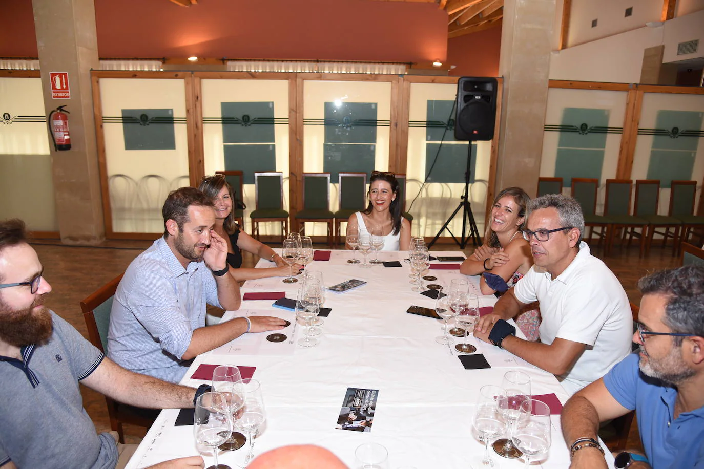 Los jugadores del torneo de patrocinadores de la Liga de Golf y Vino disfrutaron de una cata en El Campo de Logroño. 