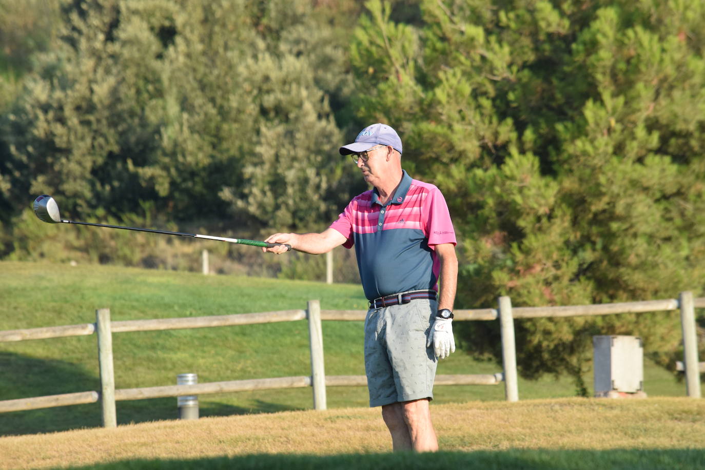 Los participantes en el torneo de patrocinadores de la Liga de Golf y Vino disfrutaron de un gran día de golf en El Campo de Logroño. 