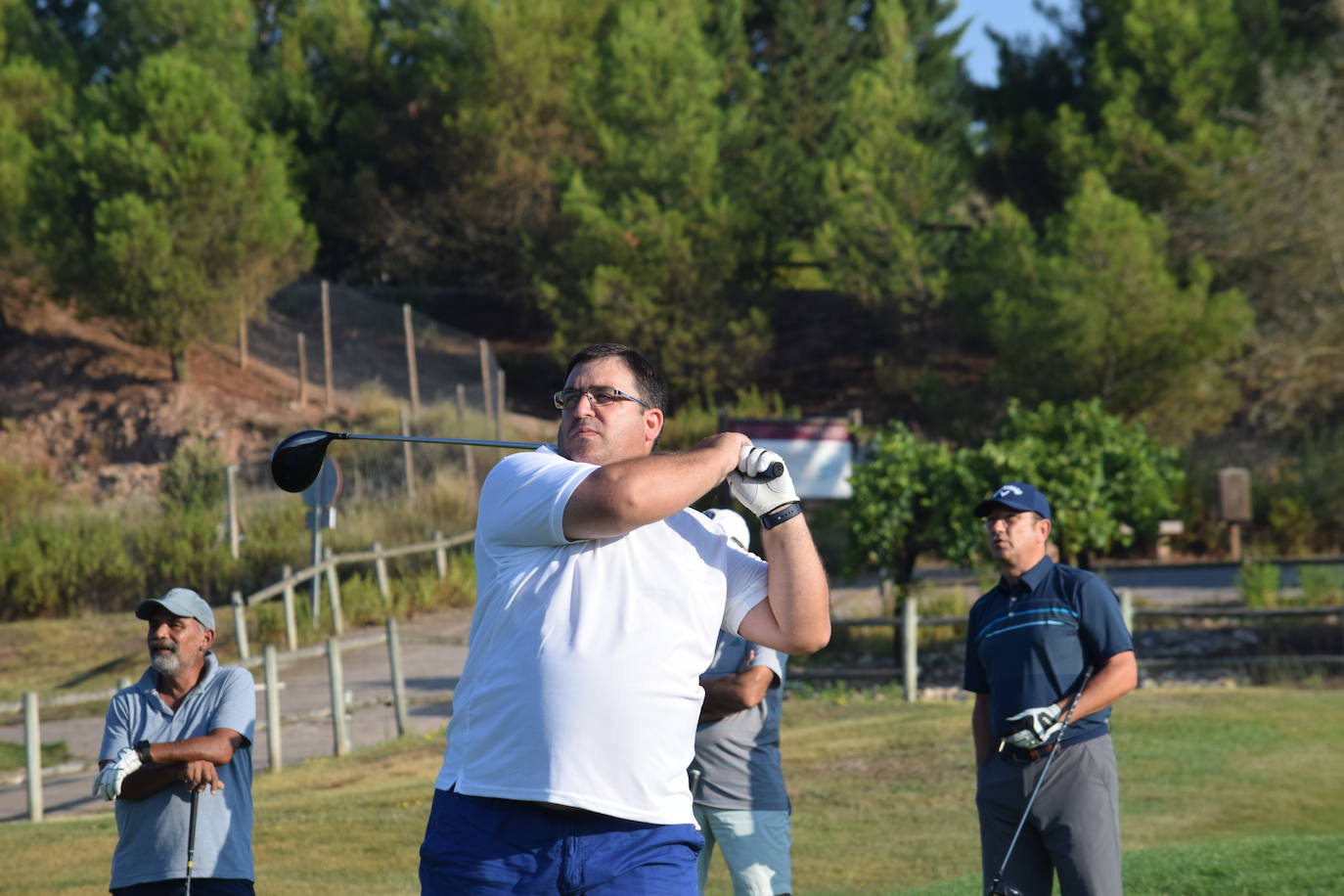 Los participantes en el torneo de patrocinadores de la Liga de Golf y Vino disfrutaron de un gran día de golf en El Campo de Logroño. 