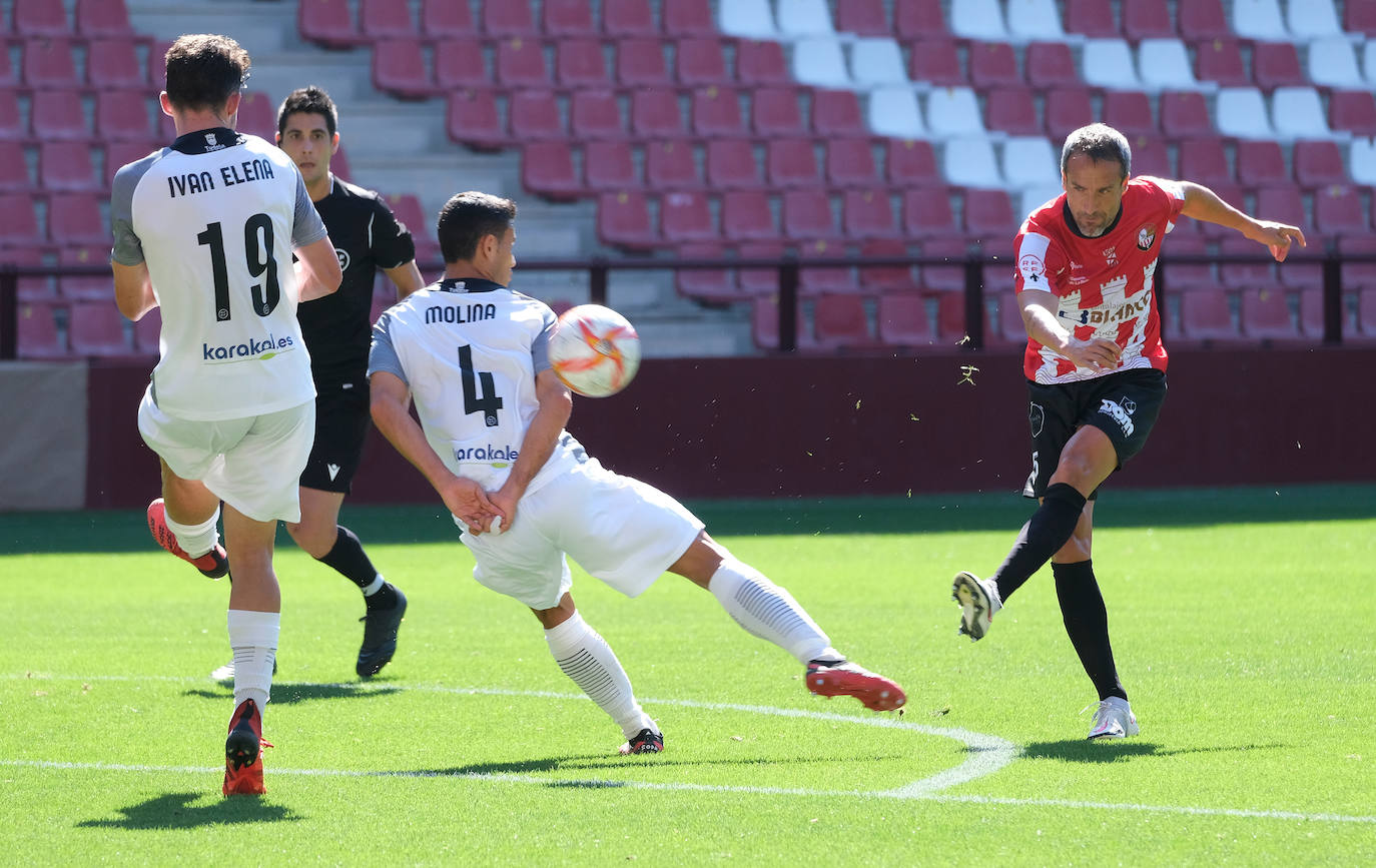 Fotos: El partido SD Logroñés-Tudelano, en imágenes