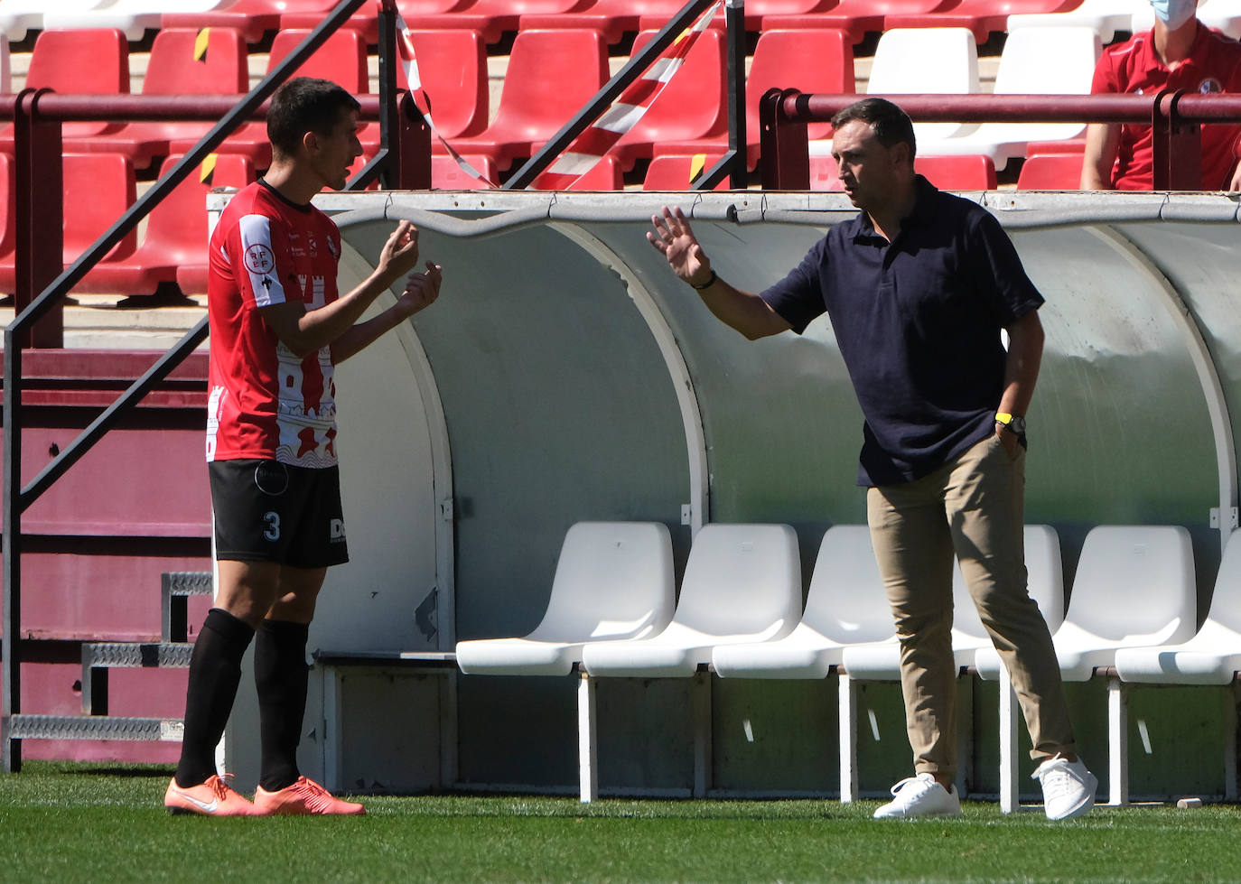 Fotos: El partido SD Logroñés-Tudelano, en imágenes