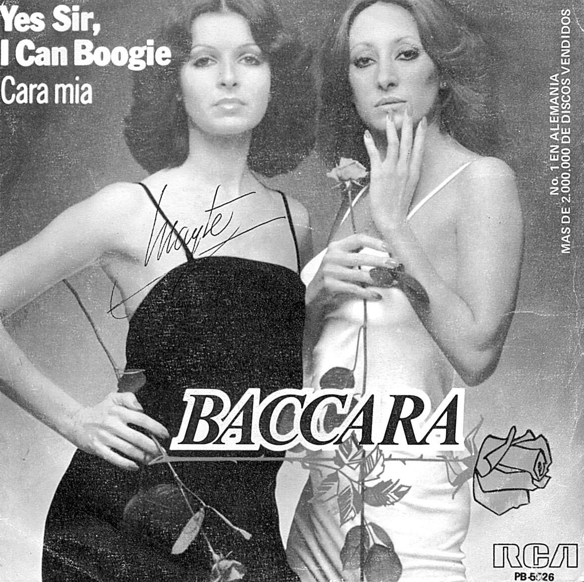 Mayte Mateos (izquierda) con su compañera formando el Dúo «Baccara» en la carátula del disco Yes Sir, Ican Boogie.