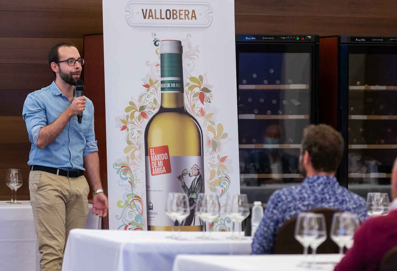 El club de catas de lomejordelvinoderioja.com regresó tras el paréntesis veraniego con Bodegas Vallobera (Laguardia).