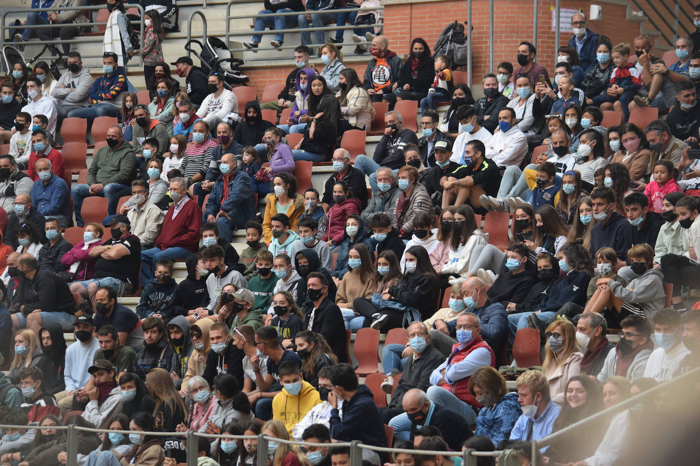 Las vaquillas regresan a Logroño en una suelta limpia y sin heridos