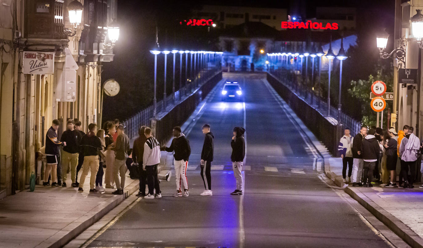 Fotos: La fiesta sigue en el parque del Ebro