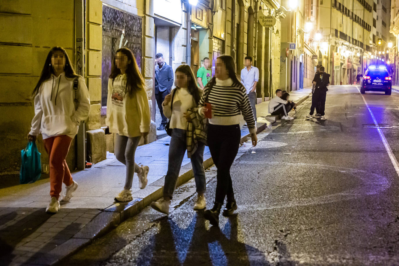 Fotos: La fiesta sigue en el parque del Ebro