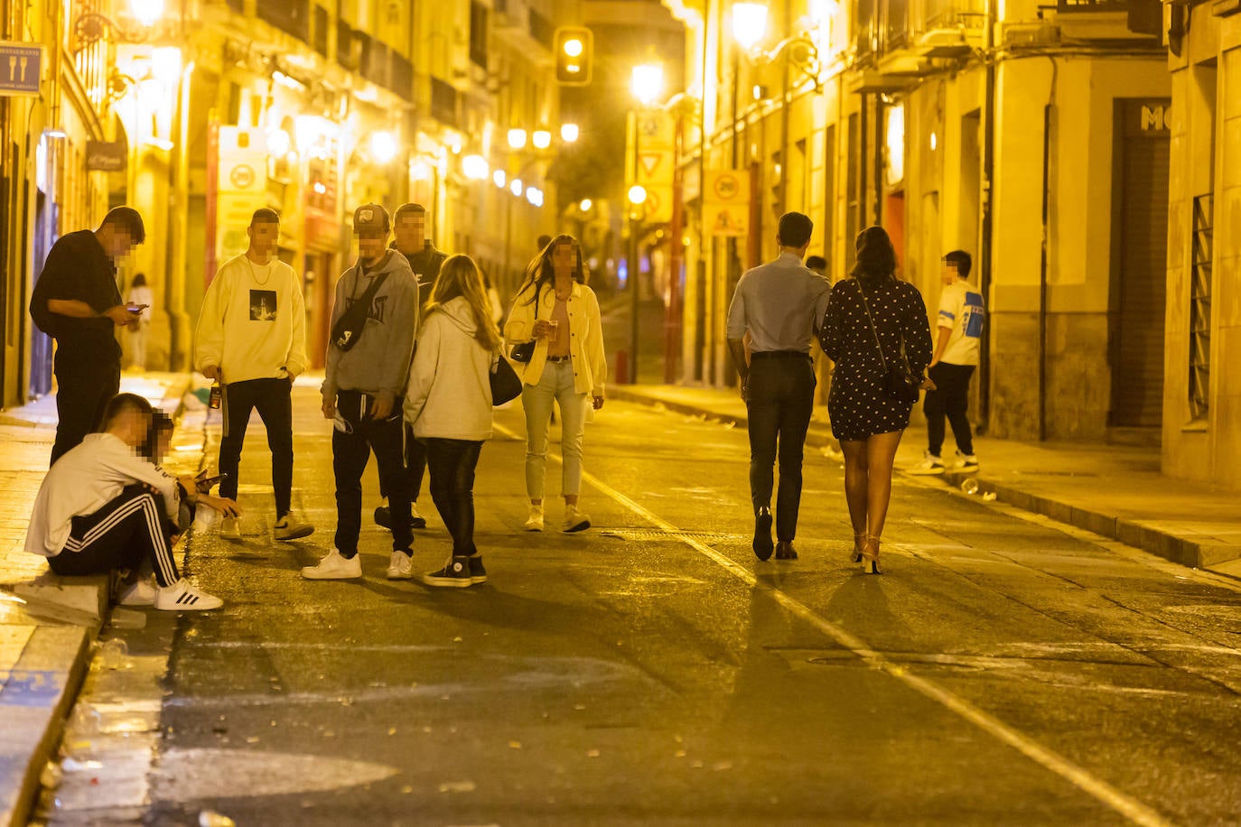 Fotos: La fiesta sigue en el parque del Ebro