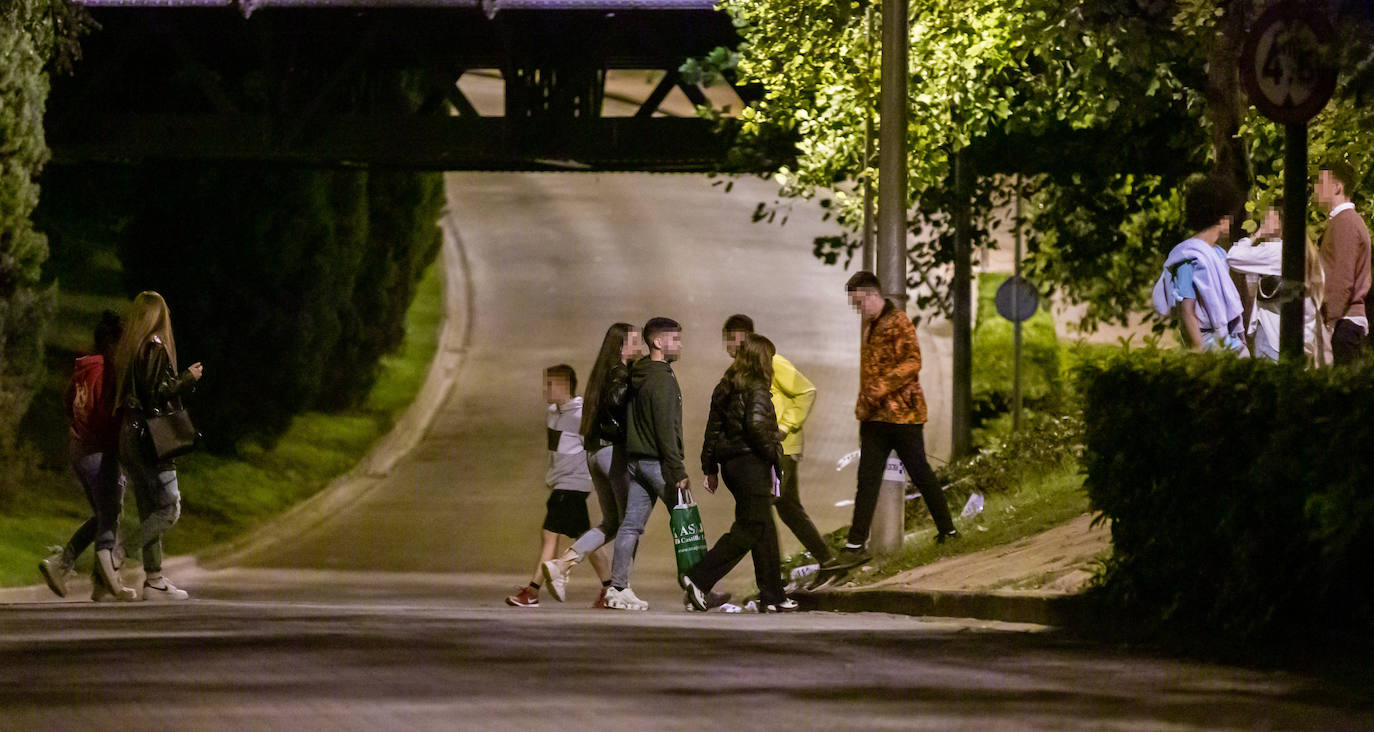 Fotos: La fiesta sigue en el parque del Ebro