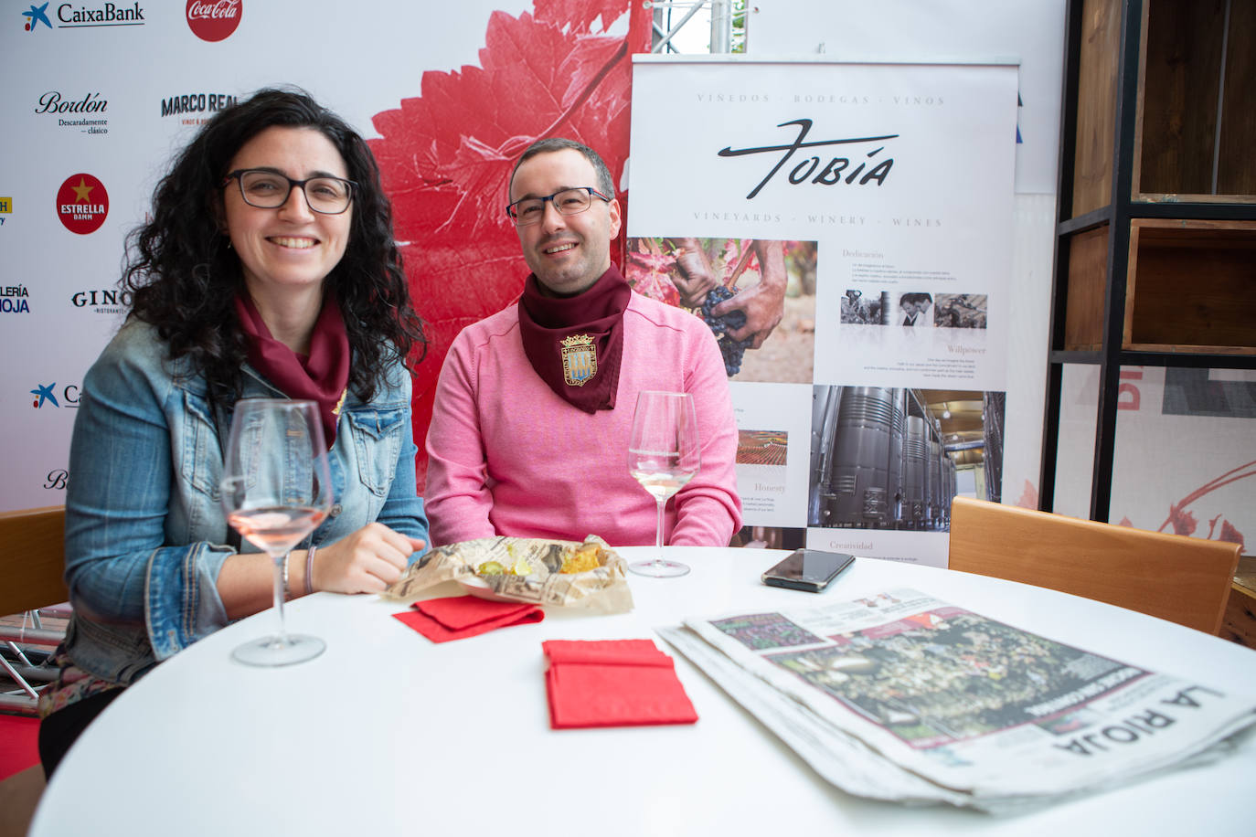 Este lunes los presentes han podido degustar las especialidades culinarias de The Way y los vinos de Bodegas Tobía. 