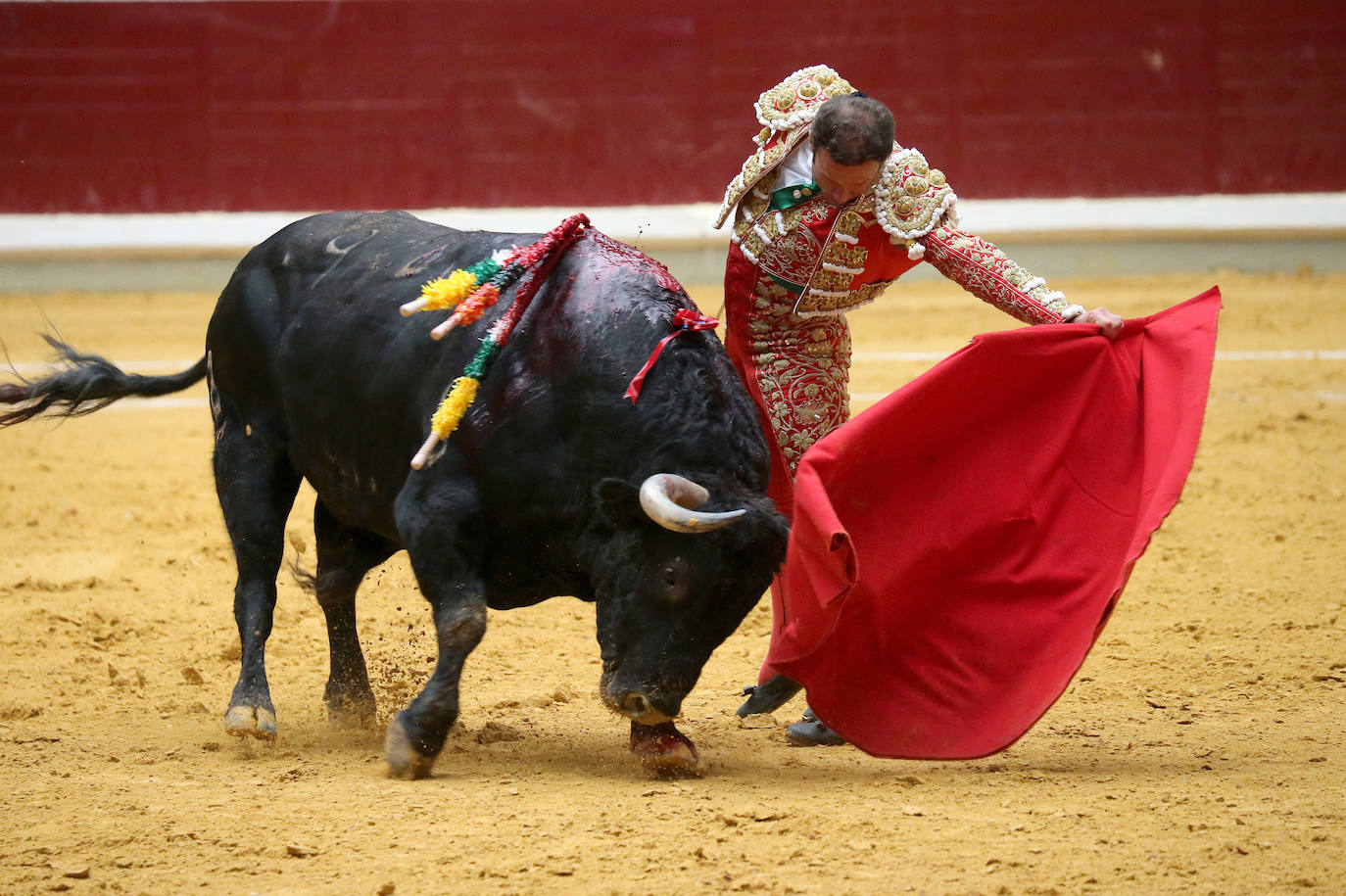 Antonio Ferrera ha cortado una oreja en el mano a mano con un Diego Urdiales que no ha tenido suerte con su lote