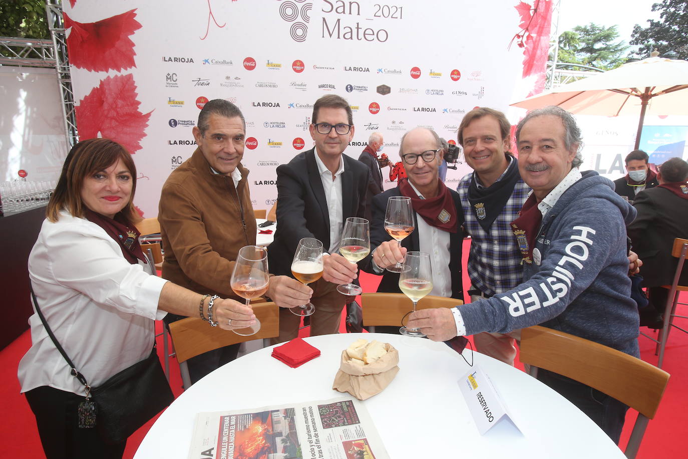 Buen ambiente de nuevo en el enclave de El Espolón en una jornada protagonizada por Delicious Gastronomía y los vinos de Marqués de Riscal