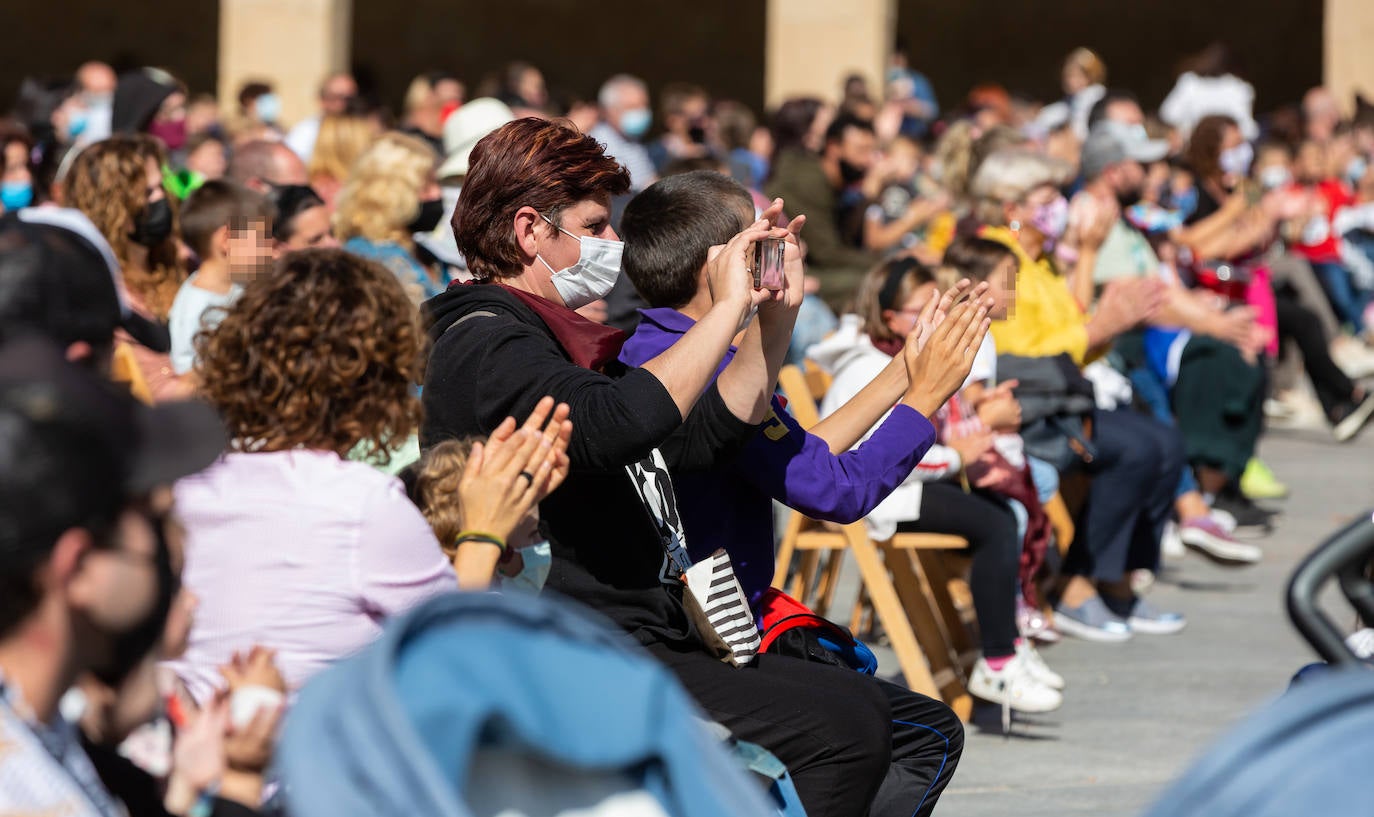 Fotos: Los Gigantes y cabezudos reaparecen en Logroño