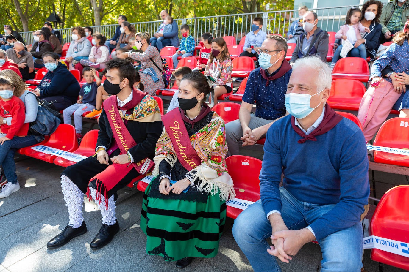 Fotos: Los Gigantes y cabezudos reaparecen en Logroño