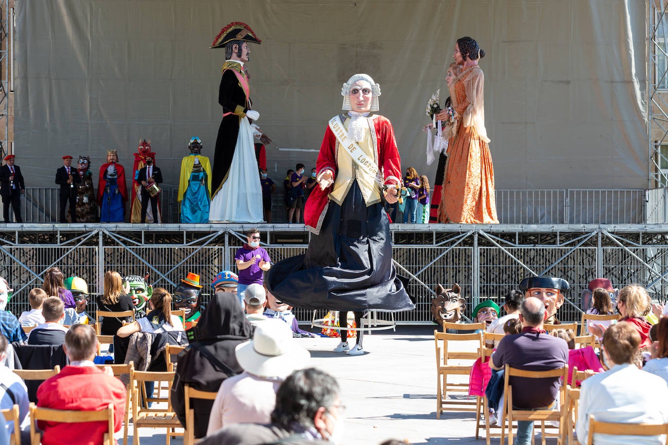 Fotos: Los Gigantes y cabezudos reaparecen en Logroño