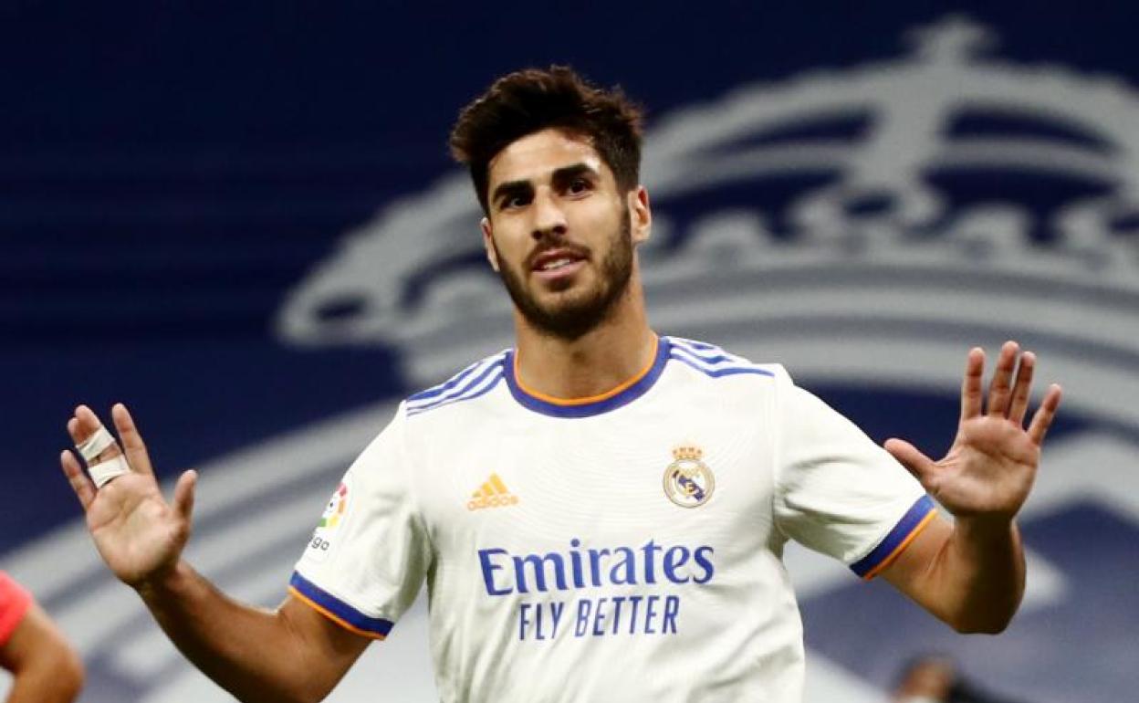 Marco Asensio celebra uno de sus goles frente al Mallorca. 