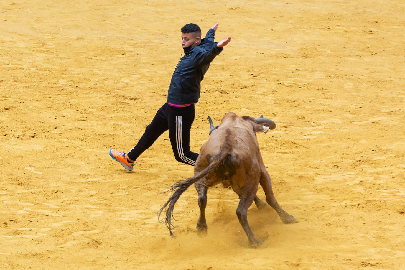 Fotos: Promesas de las acrobacias en La Ribera