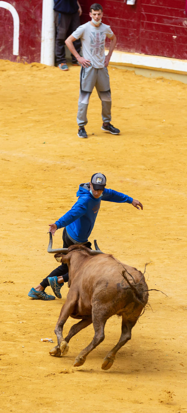 Fotos: Promesas de las acrobacias en La Ribera