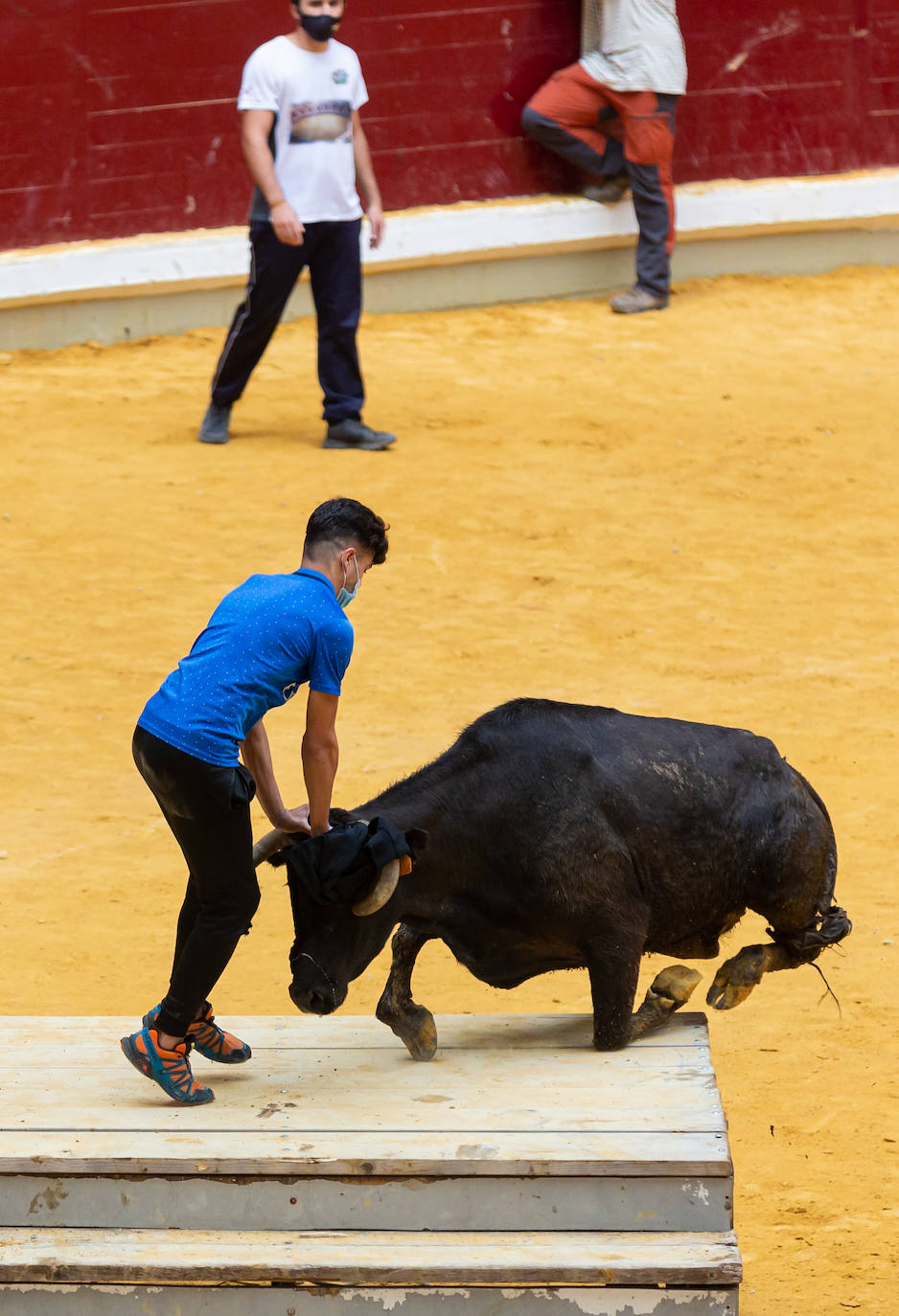 Fotos: Promesas de las acrobacias en La Ribera