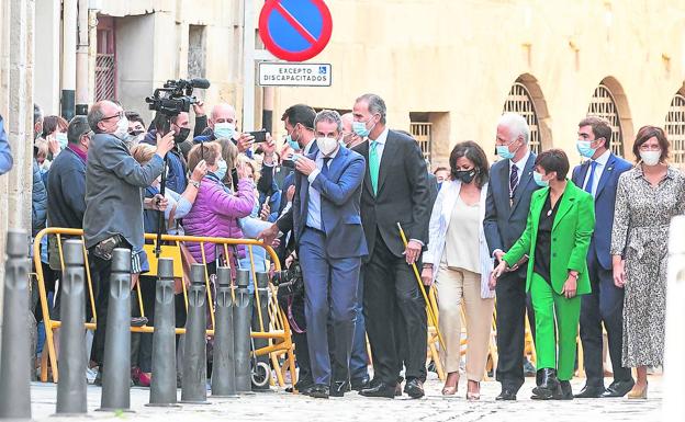 La visita del rey realza la conmemoración del V Centenario del Sitio de la ciudad