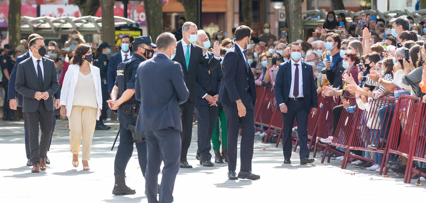 Fotos: Un caluroso recibimiento al rey Felipe VI en Logroño