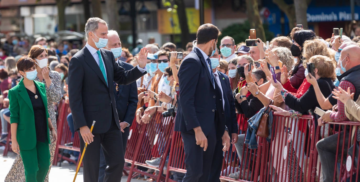 Fotos: Un caluroso recibimiento al rey Felipe VI en Logroño