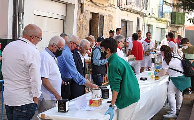 La peña La Chispa ofreció una degustación de hongos en su sede.