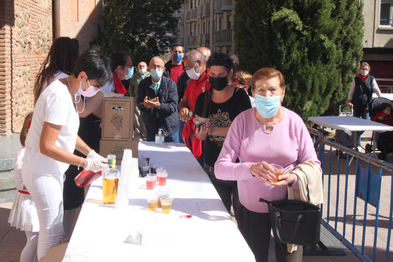 Fotos: Arnedo disfruta de la música y las degustaciones en la mañana de la cuarta jornada de sus fechas festivas