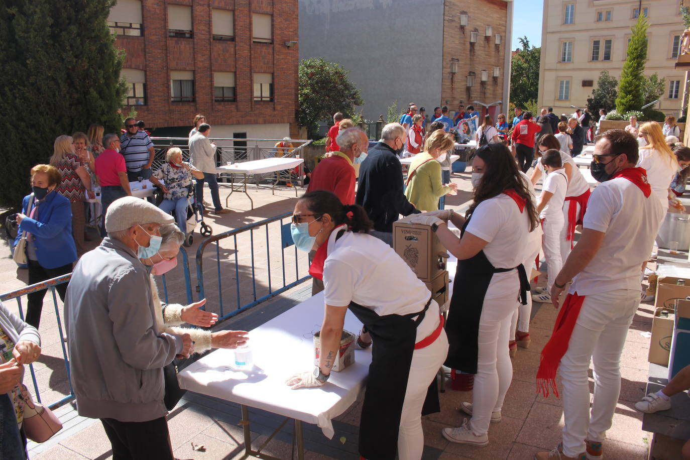 Fotos: Arnedo disfruta de la música y las degustaciones en la mañana de la cuarta jornada de sus fechas festivas