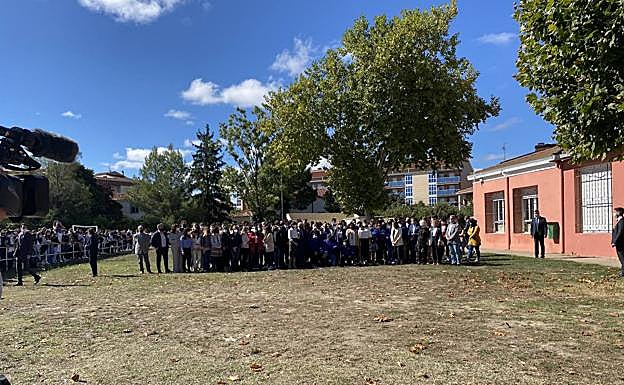 Imagen principal - Doña Letizia, cercana y deslumbrante