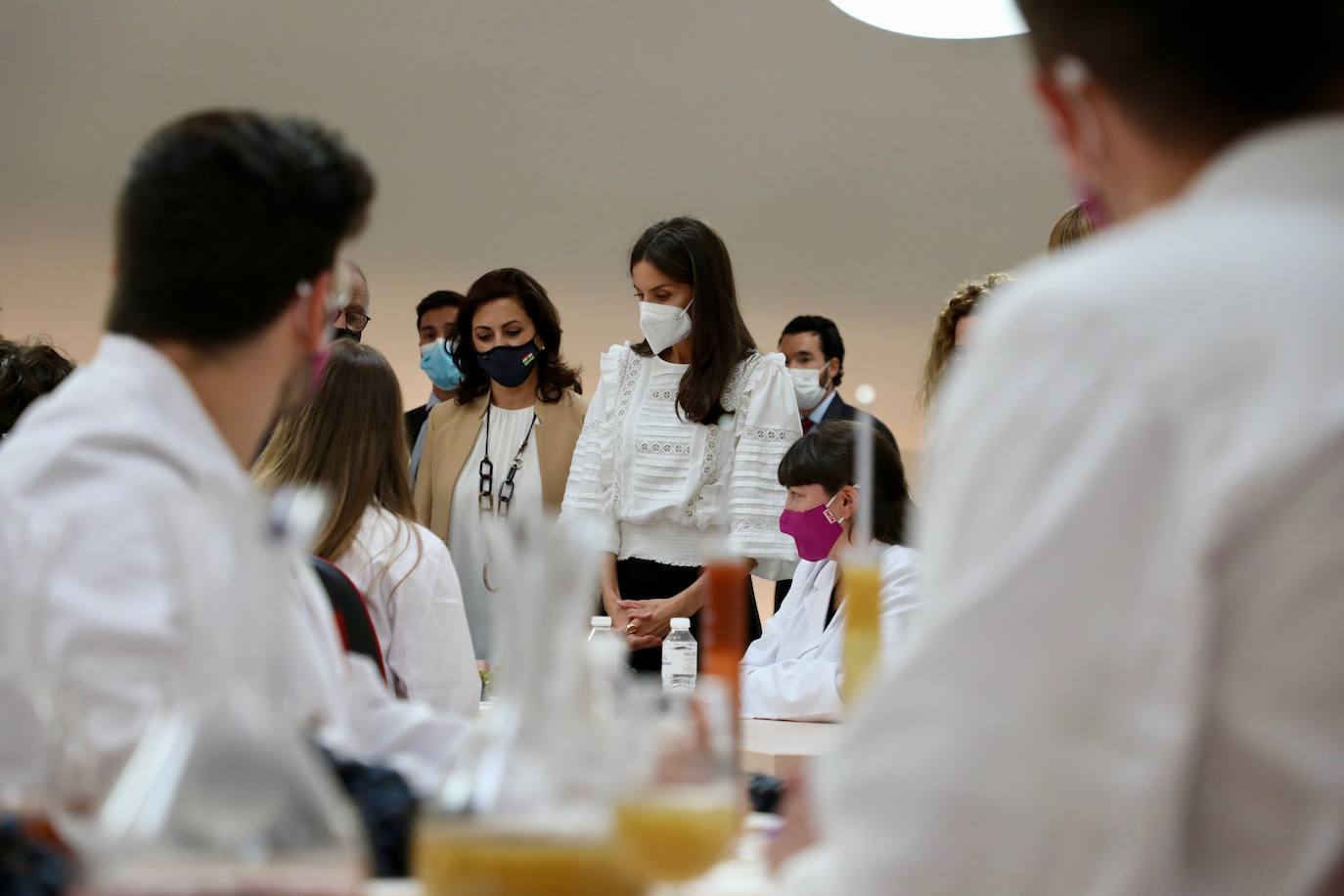 La reina Letizia ha visitado Haro para inaugurar el curso académico 2021/22 de Formación Profesional en el IES Ciudad de Haro. 