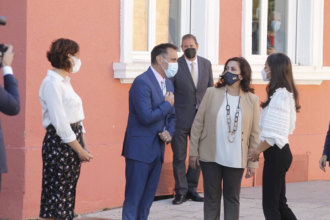 La reina Letizia ha visitado Haro para inaugurar el curso académico 2021/22 de Formación Profesional en el IES Ciudad de Haro. 