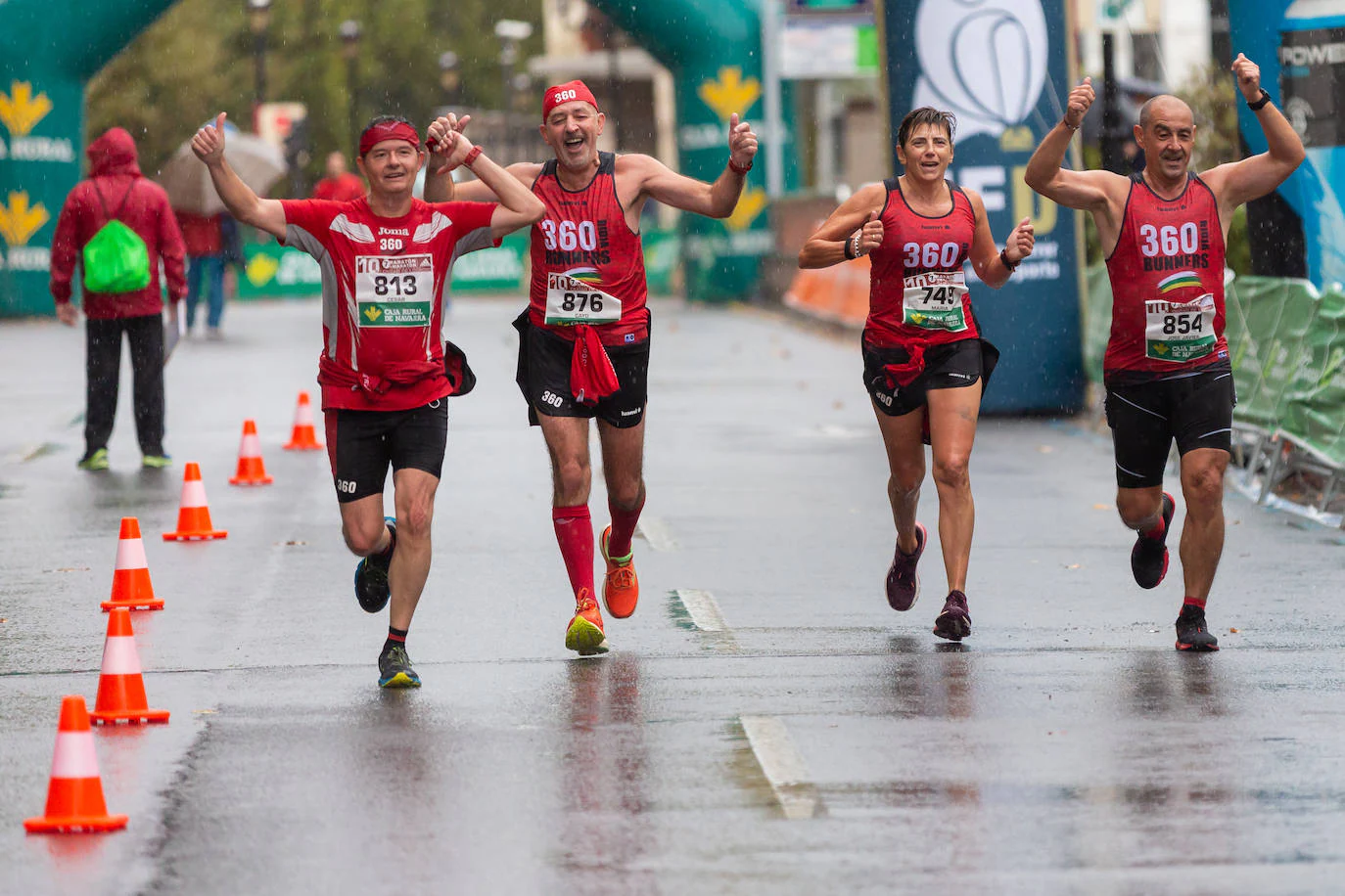 La lluvia no ha frenado la ilusión de los participantes en la prueba