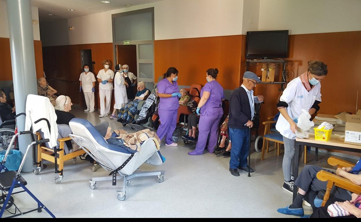 La Rioja ya ha administrado más de un millar de terceras dosis