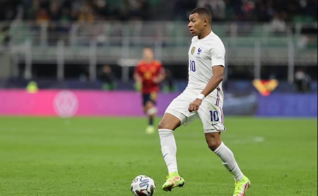 Kylian Mbappé en la final de la final de Liga de Naciones que enfrentó el domingo a Francia y España en Milán. 