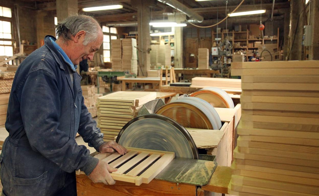 UGT FICA consigue un preacuerdo para el convenio colectivo de la madera