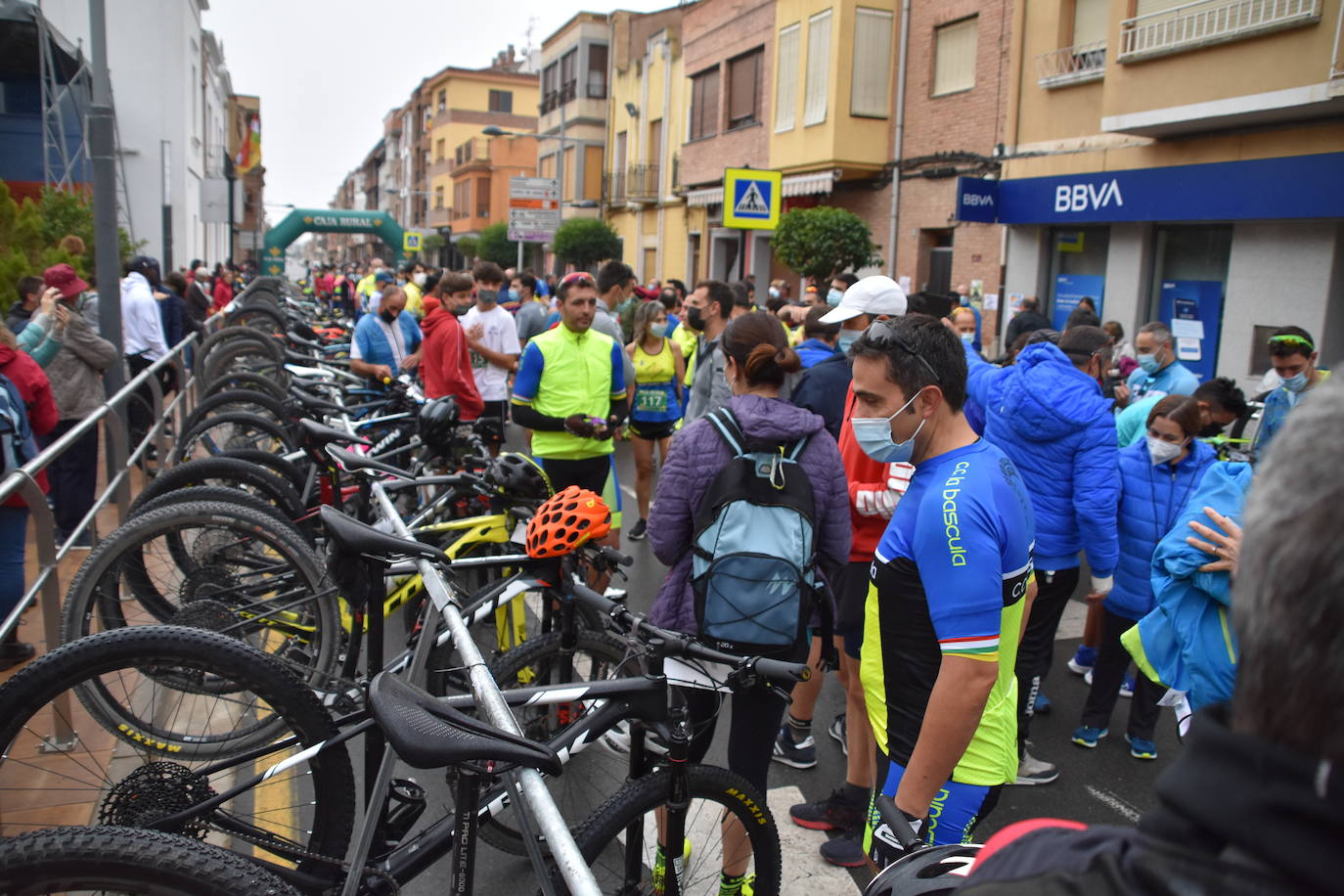 El séptimo duatlón cross de Rincón de Soto contó este domingo con 152 participantes, 92 en individual y 60 en pareja.