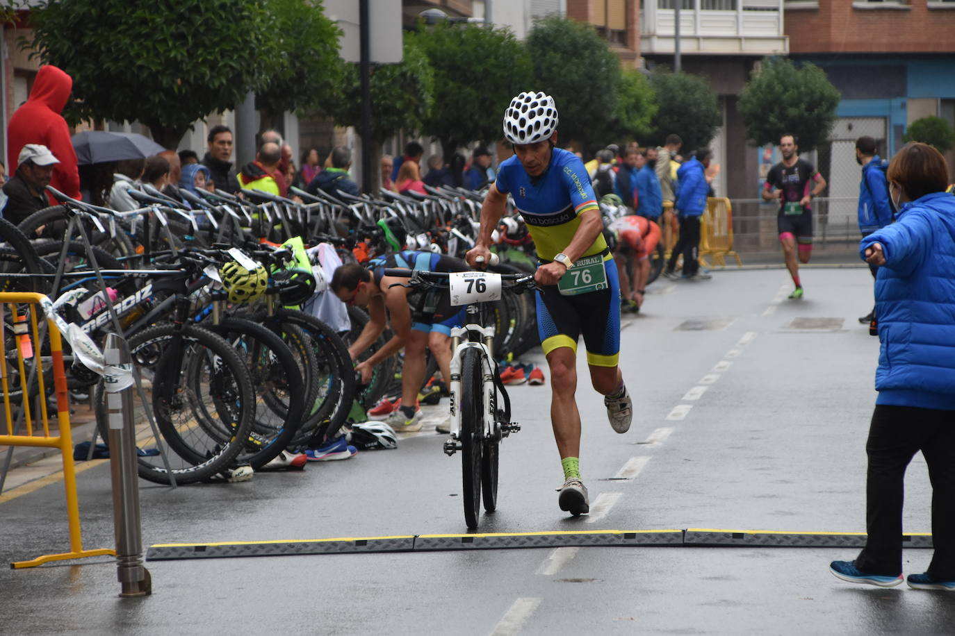 El séptimo duatlón cross de Rincón de Soto contó este domingo con 152 participantes, 92 en individual y 60 en pareja.