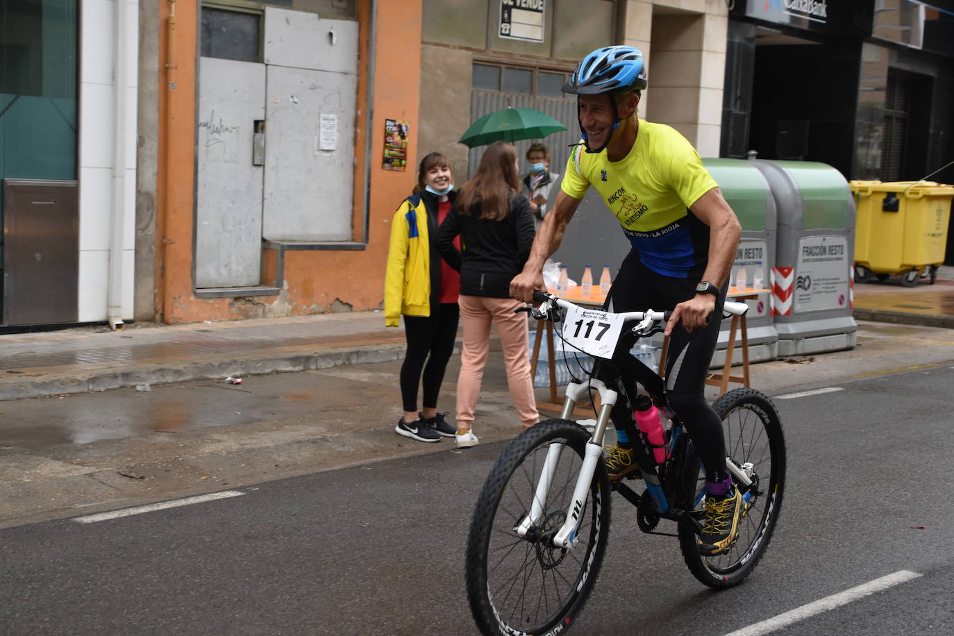 El séptimo duatlón cross de Rincón de Soto contó este domingo con 152 participantes, 92 en individual y 60 en pareja.