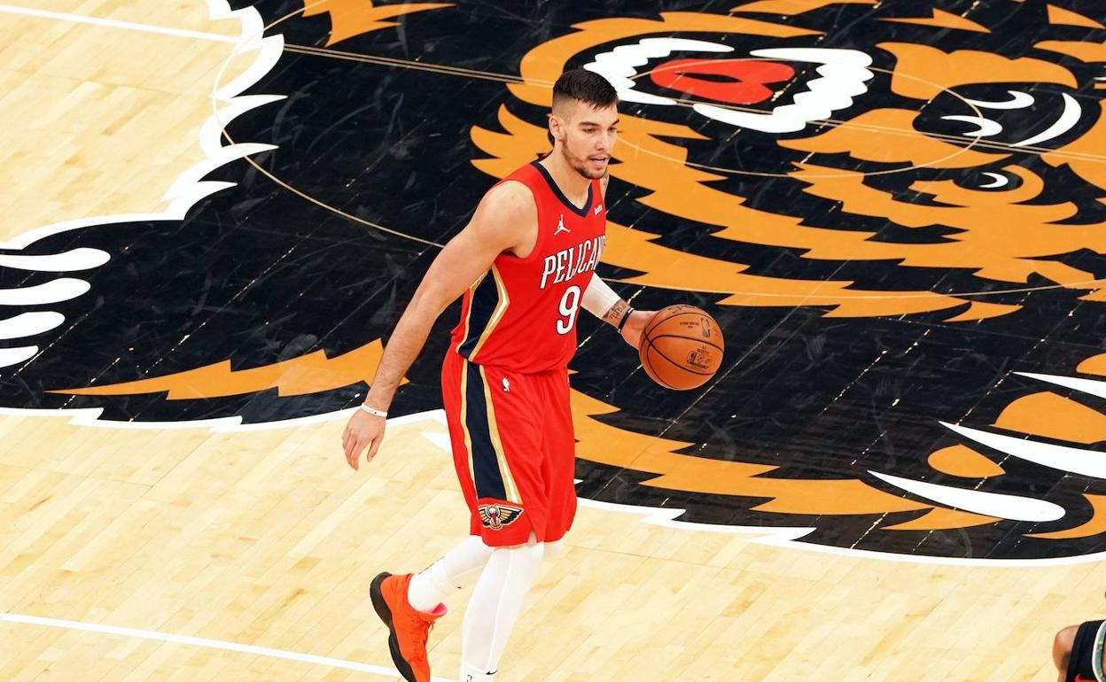 Willy Hernangómez, con la camiseta de los Pelicans. 