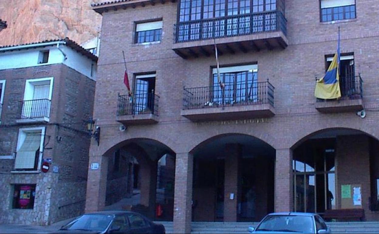 Líneas eléctricas del barrio de las Bodegas de Quel