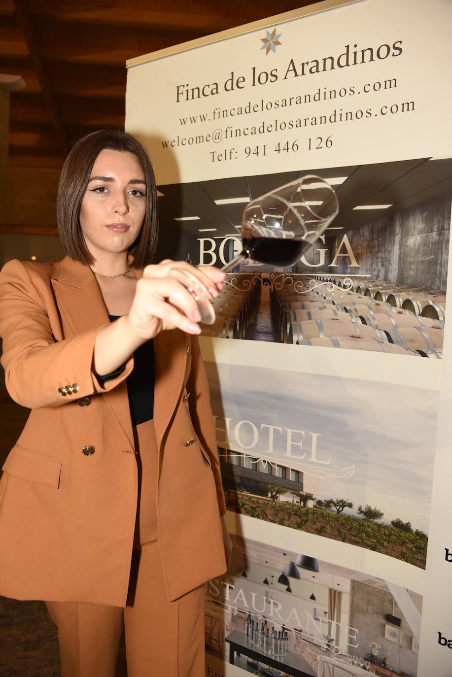 Los participantes en el torneo Finca de los Arandinos de la Liga de Golf y Vino, organizado por lomejordelvinoerioja.com, disfrutaron de los vinos de la bodega tras la jornada de juego.